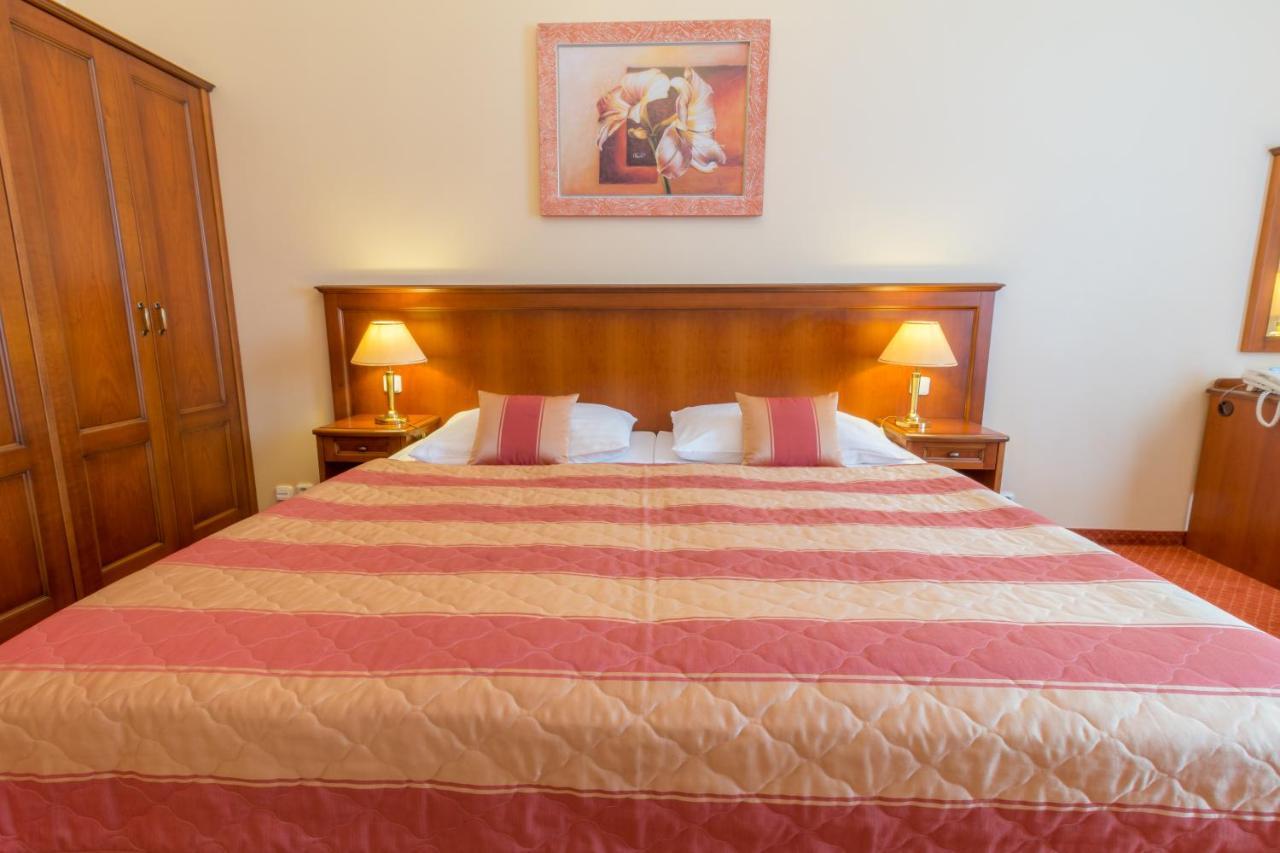 Ensana Centralni Lazne - Maria Spa Mariánské Lázně Extérieur photo