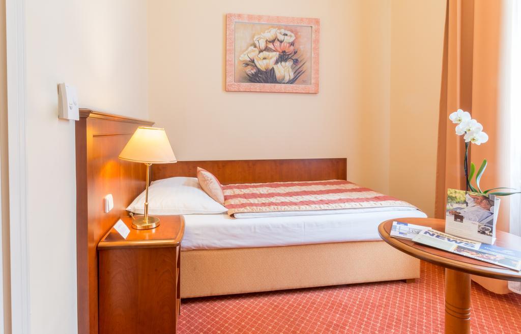Ensana Centralni Lazne - Maria Spa Mariánské Lázně Extérieur photo