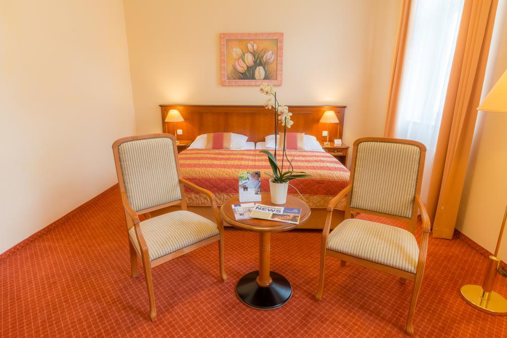 Ensana Centralni Lazne - Maria Spa Mariánské Lázně Extérieur photo