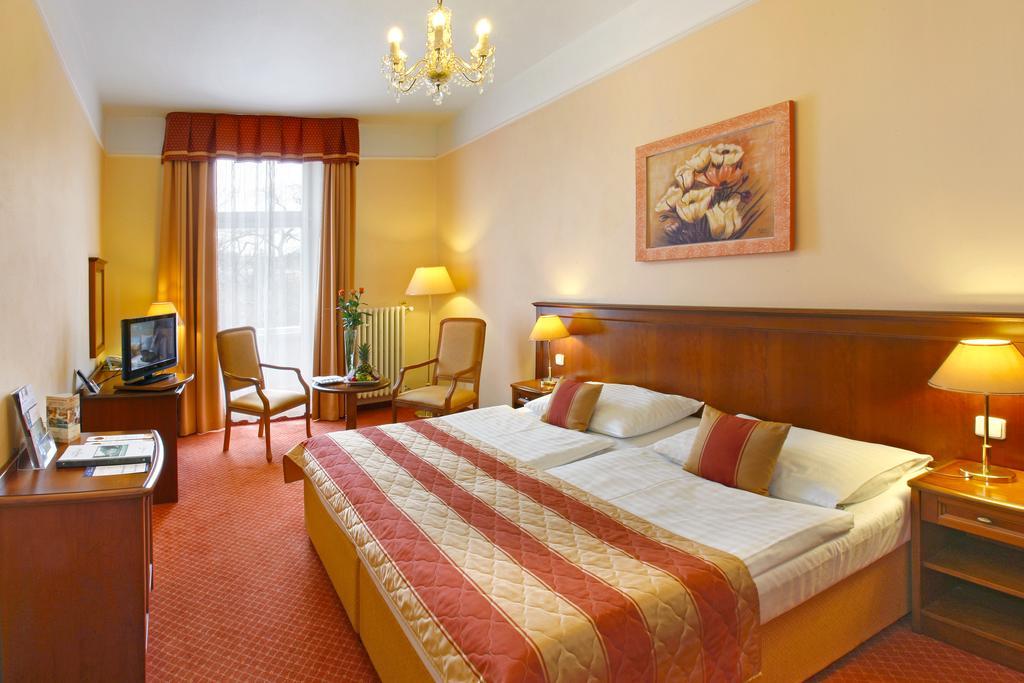 Ensana Centralni Lazne - Maria Spa Mariánské Lázně Chambre photo
